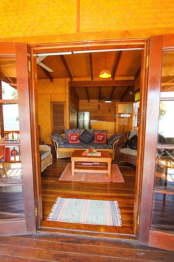 Apartment 1770 Shacks